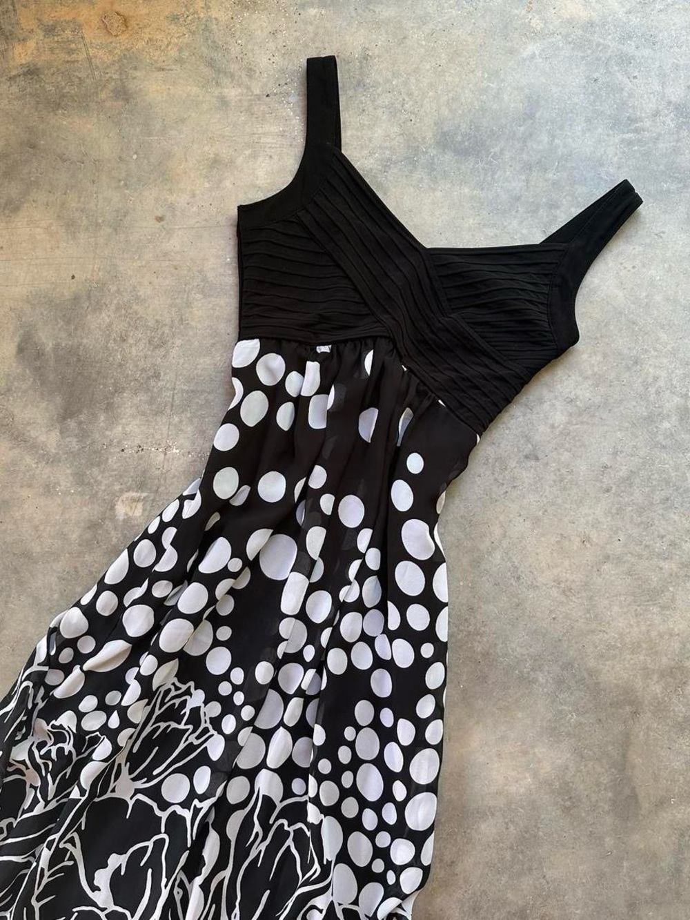 Sami Jo Black & white floral maxi dress
